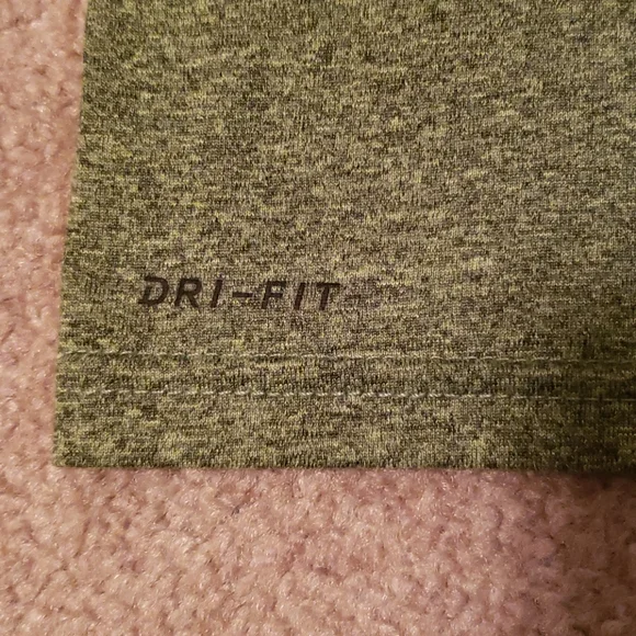 Nike Green Boys Short Sleeve Shirt - Picture 6 of 11